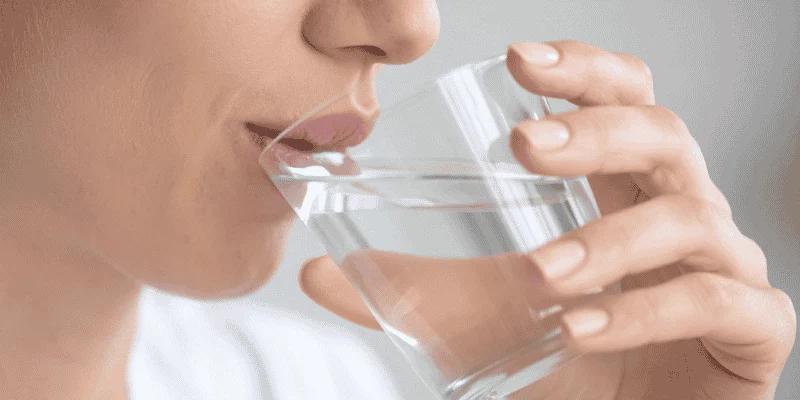 Staying Hydrated and Choosing Safe Foods